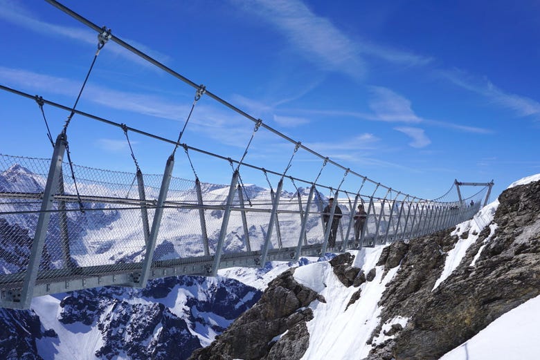 The Titlis Cliff Walk suspension bridge